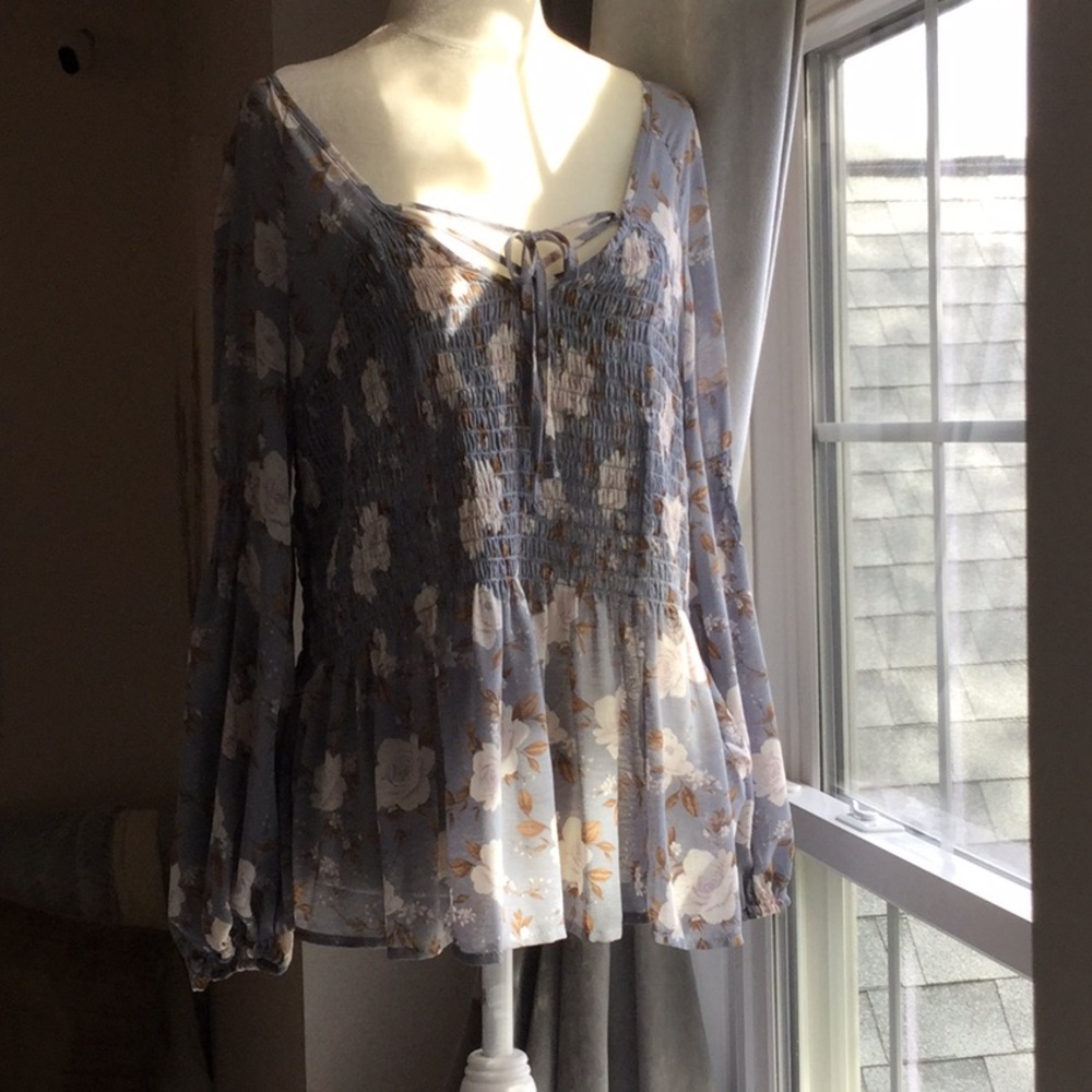 🌷American Eagle peasant top